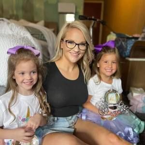 Meet your Posher, Whitney